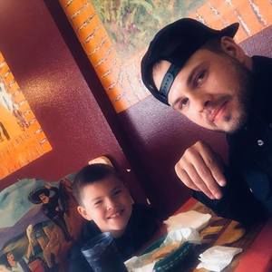 Meet your Posher, Dewayne